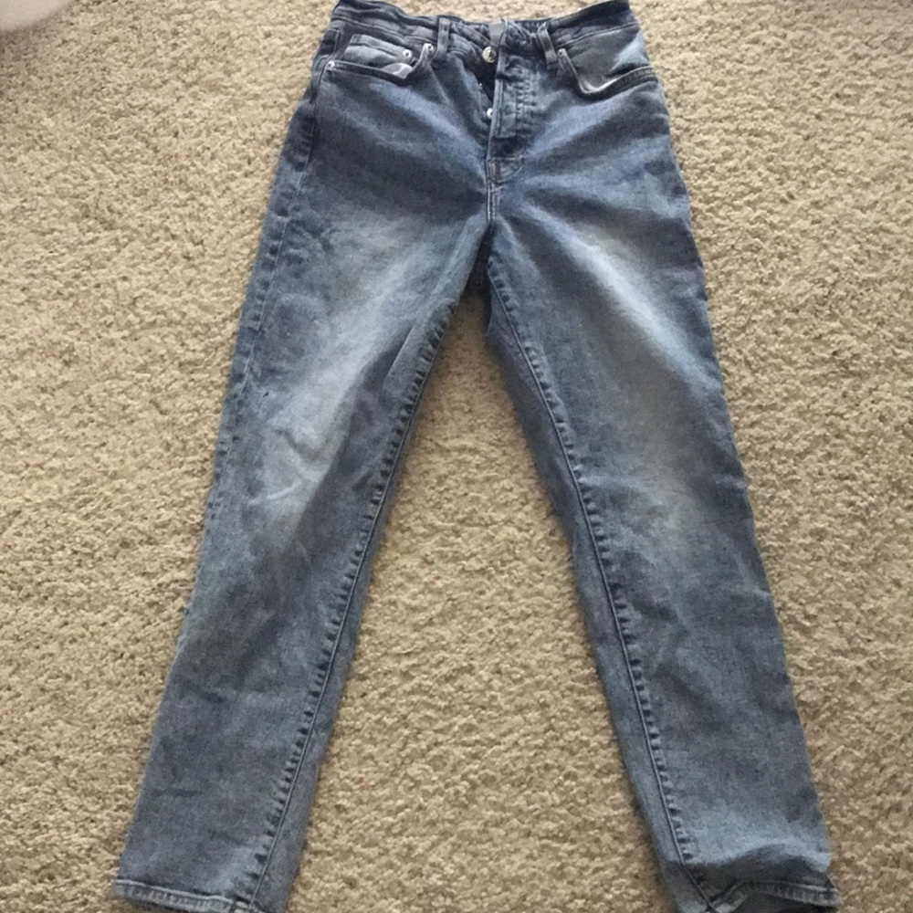 H&M mom jeans. NEW WITHOUT TAGS. Never worn